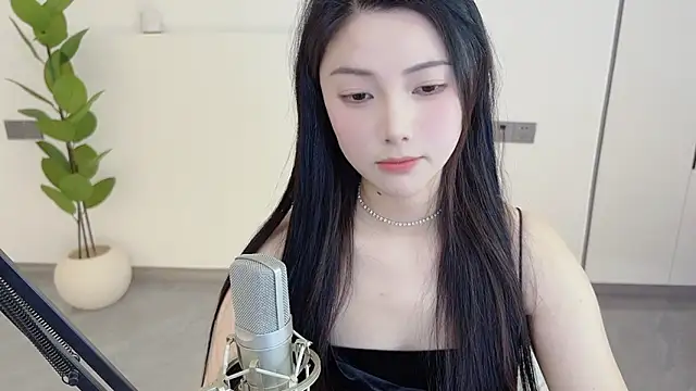 Snapshot of HaagenDazs_ chatting on March 2025 03:42:01 AM HaagenDazs online show from March 2025 03:42:01 AM