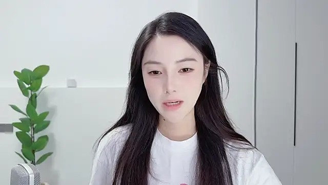 Snapshot of HaagenDazs_ chatting on September 2025 12:51:01 PM HaagenDazs online show from September 2025 12:51:01 PM