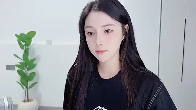 Snapshot of HaagenDazs_ chatting on October 2025 12:56:02 PM HaagenDazs online show from October 2025 12:56:02 PM