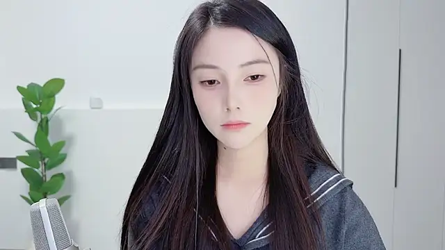 Snapshot of HaagenDazs_ chatting on October 2025 12:06:01 PM HaagenDazs online show from October 2025 12:06:01 PM