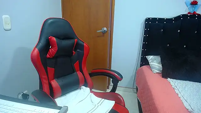 Ursulawhite69 online show from February 2026 04:47:02 PM