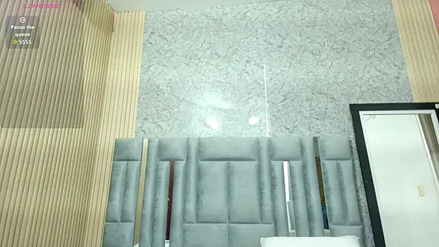 Snapshot of veronicaroose_ chatting on February 2026 12:42:01 PM veronicaroose online show from February 2026 12:42:01 PM