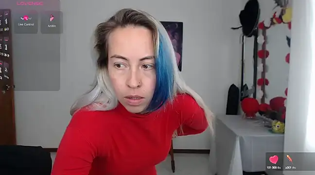 Snapshot of charlottezoe15 chatting on March 2025 05:45:02 PM charlottezoe15 online show from March 2025 05:45:02 PM