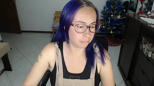 Snapshot of charlottezoe15 chatting on November 2025 11:32:01 PM charlottezoe15 online show from November 2025 11:32:01 PM