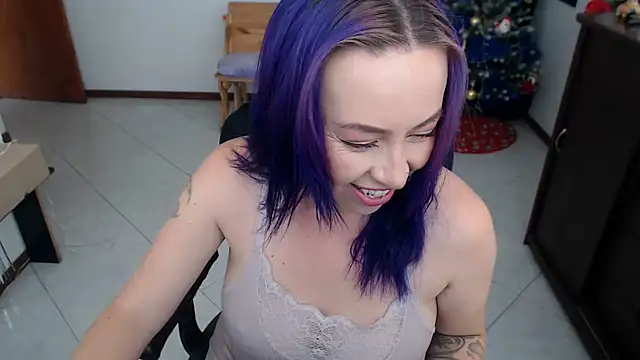 Snapshot of charlottezoe15 chatting on November 2025 05:34:02 PM charlottezoe15 online show from November 2025 05:34:02 PM