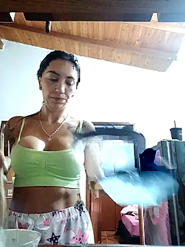 LunaZambrano online show from November 2025 02:39:02 PM