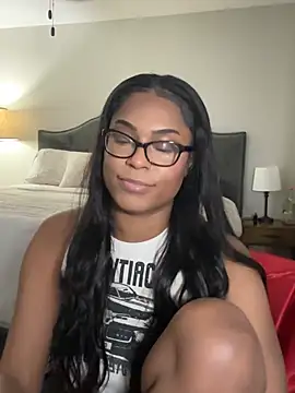 CandyLuxxxx online show from January 2025 02:43:01 AM