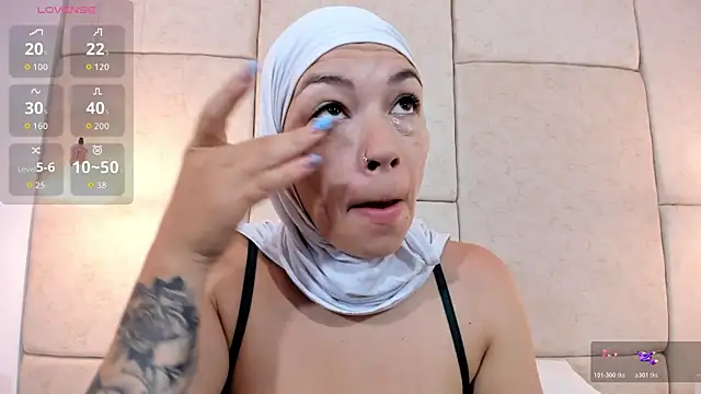 aisha vs online show from February 2026 12:05:02 PM