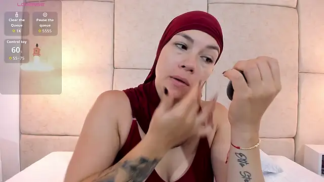 aisha vs online show from March 2026 12:21:01 PM