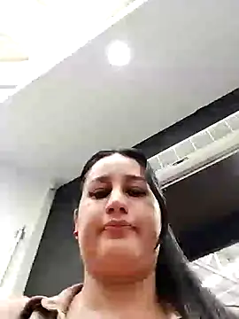 Snapshot of keilymadam chatting on January 2025 05:35:01 PM keilymadam online show from January 2025 05:35:01 PM