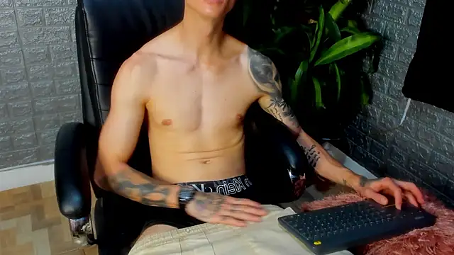 Snapshot of Dmtry6 chatting on February 2026 03:52:01 PM Dmtry6 online show from February 2026 03:52:01 PM