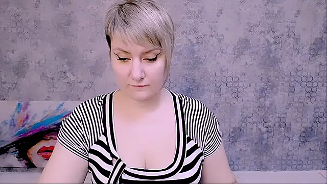 Djullia online show from February 2025 12:19:02 PM