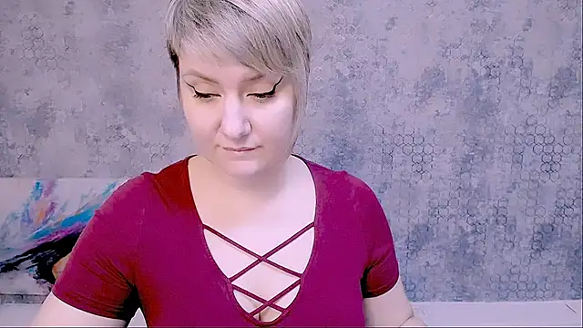 Djullia online show from February 2025 01:06:01 PM