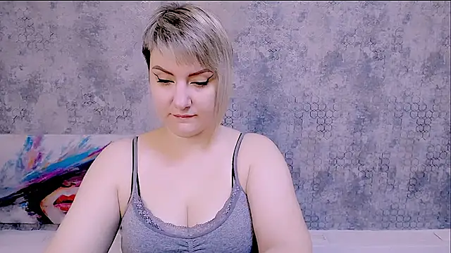 Djullia online show from September 2025 05:42:01 AM