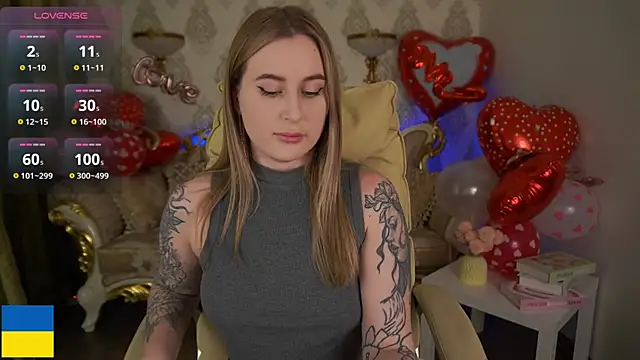 Snapshot of ArolinaNight chatting on February 2025 10:04:01 PM ArolinaNight online show from February 2025 10:04:01 PM