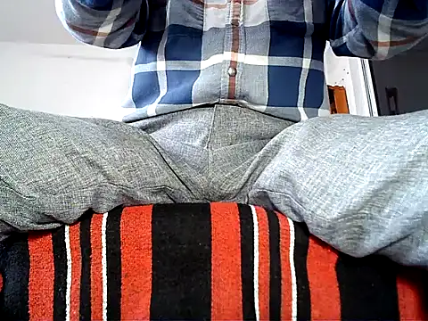 manan28 online show from September 2025 09:54:02 AM