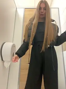 KrisMagnoly online show from September 2025 06:02:01 PM