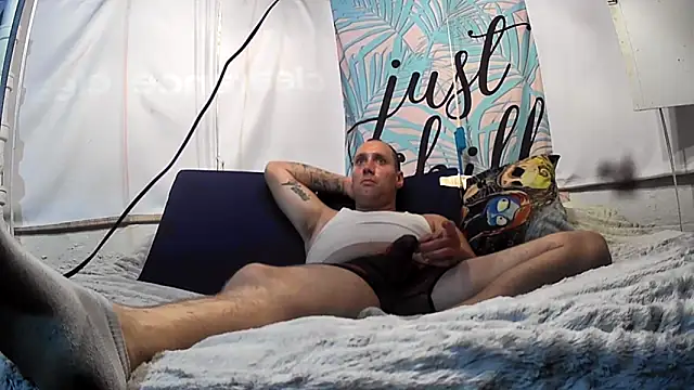 Snapshot of cum4calvin chatting on November 2025 07:08:02 AM cum4calvin online show from November 2025 07:08:02 AM