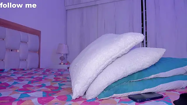 mia hank online show from February 2025 02:44:01 PM