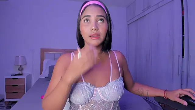 mia hank online show from March 2025 11:42:02 AM