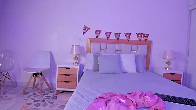 mia hank online show from June 2026 11:55:02 AM
