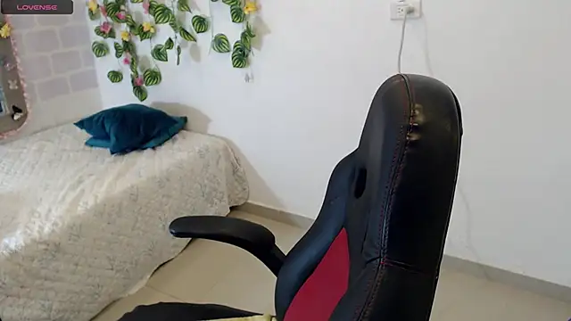 Snapshot of tania_sweet__ chatting on March 2025 03:47:02 PM tania sweet online show from March 2025 03:47:02 PM