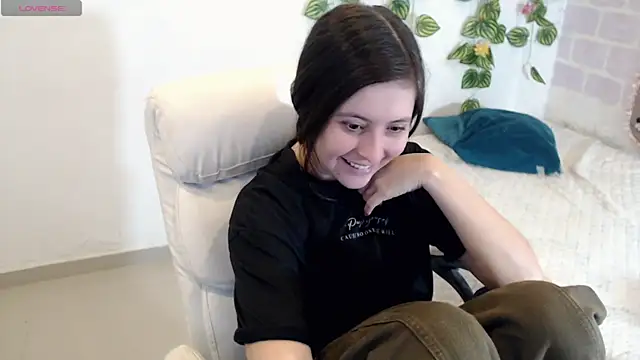 Snapshot of tania_sweet__ chatting on October 2025 12:06:02 PM tania sweet online show from October 2025 12:06:02 PM