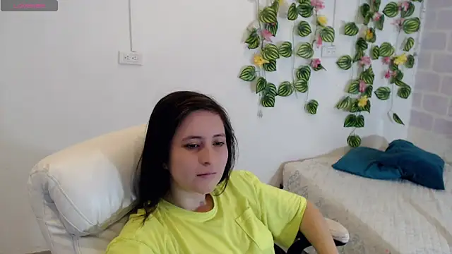 Snapshot of tania_sweet__ chatting on October 2025 03:46:01 PM tania sweet online show from October 2025 03:46:01 PM