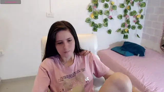 Snapshot of tania_sweet__ chatting on November 2025 03:43:02 PM tania sweet online show from November 2025 03:43:02 PM