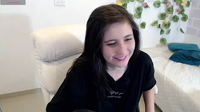 Snapshot of tania_sweet__ chatting on November 2025 05:34:02 PM tania sweet online show from November 2025 05:34:02 PM