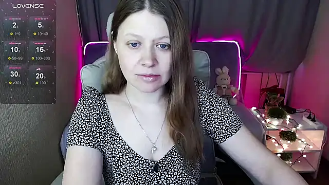 alekasamui online show from February 2025 03:33:01 AM