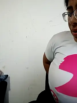   valentina18 online show from January 2025 04:12:02 PM