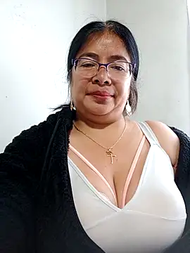   valentina18 online show from February 2025 01:08:02 PM