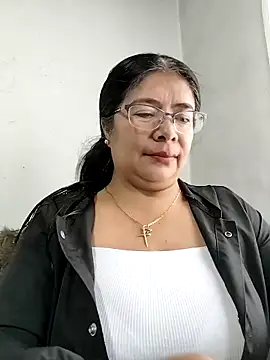   valentina18 online show from October 2025 01:04:02 PM