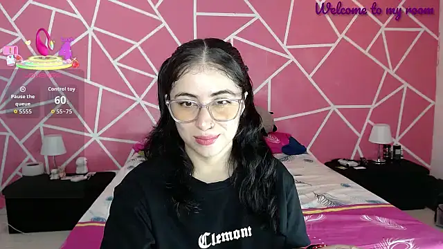 Snapshot of valentina_angel chatting on September 2025 08:33:02 PM valentina angel online show from September 2025 08:33:02 PM