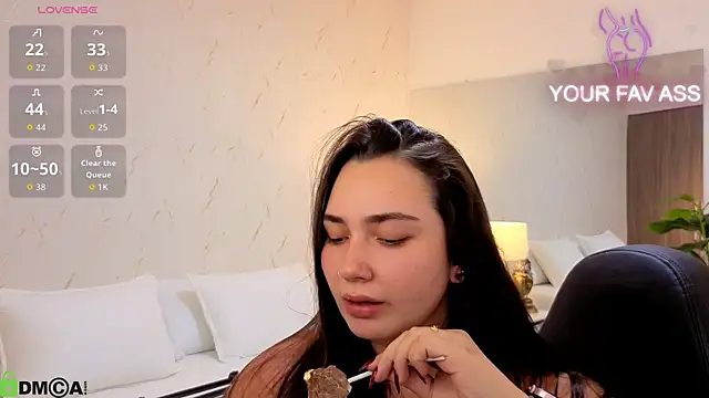 ava blue online show from October 2025 07:56:01 PM