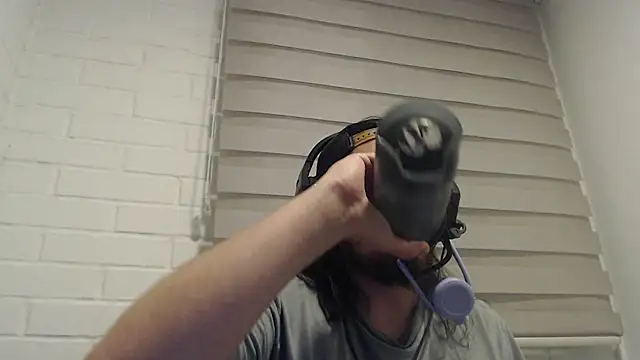 hung weeb online show from February 2026 02:41:02 AM