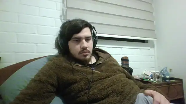 Snapshot of hung_weeb chatting on July 2026 02:10:02 AM hung weeb online show from July 2026 02:10:02 AM