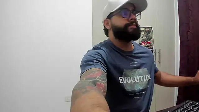Snapshot of _Coddygold_ chatting on June 2026 09:20:01 PM Coddygold online show from June 2026 09:20:01 PM