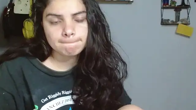 Snapshot of Nikkykora15 chatting on January 2025 12:05:02 AM Nikkykora15 online show from January 2025 12:05:02 AM