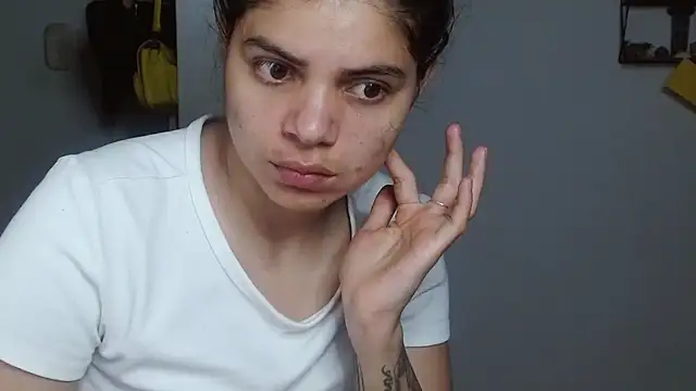 Snapshot of Nikkykora15 chatting on February 2025 12:31:02 AM Nikkykora15 online show from February 2025 12:31:02 AM