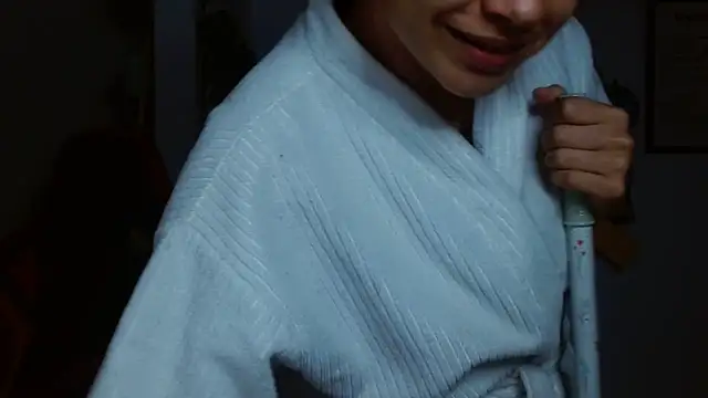 Snapshot of Nikkykora15 chatting on February 2025 03:31:02 AM Nikkykora15 online show from February 2025 03:31:02 AM