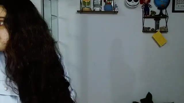 Snapshot of Nikkykora15 chatting on February 2025 03:15:02 AM Nikkykora15 online show from February 2025 03:15:02 AM