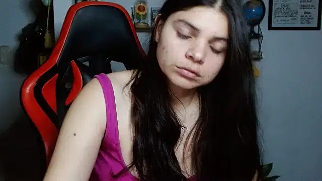 Snapshot of Nikkykora15 chatting on March 2025 12:43:01 AM Nikkykora15 online show from March 2025 12:43:01 AM