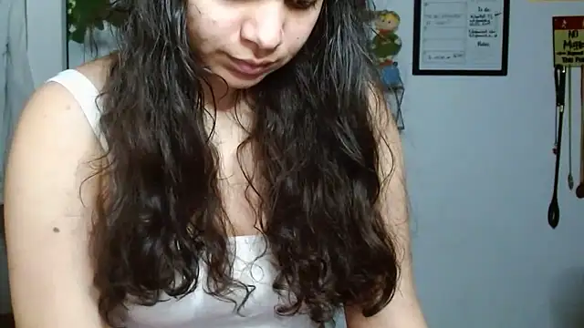 Snapshot of Nikkykora15 chatting on October 2025 12:38:01 AM Nikkykora15 online show from October 2025 12:38:01 AM