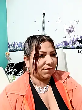 Snapshot of Alyona21 chatting on December 2024 12:09:01 AM Alyona21 online show from December 2024 12:09:01 AM