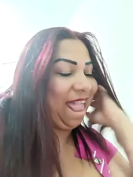 Snapshot of Alyona21 chatting on February 2025 11:44:02 PM Alyona21 online show from February 2025 11:44:02 PM