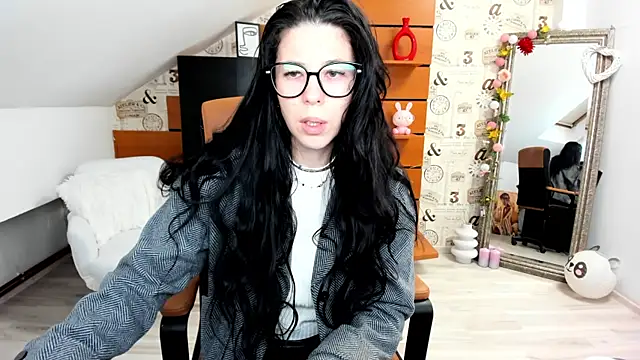 EmillyTaylor online show from October 2025 02:43:02 AM