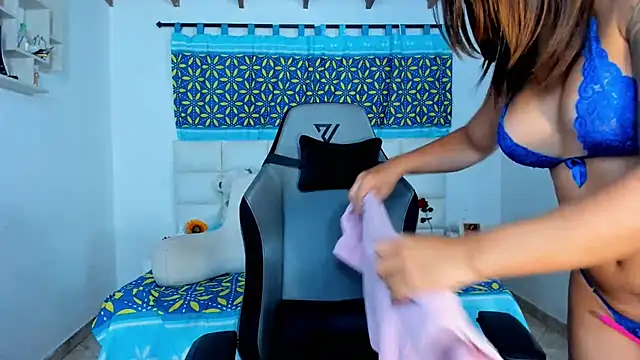 Snapshot of shadia-orozco chatting on February 2025 07:45:01 AM shadia-orozco online show from February 2025 07:45:01 AM