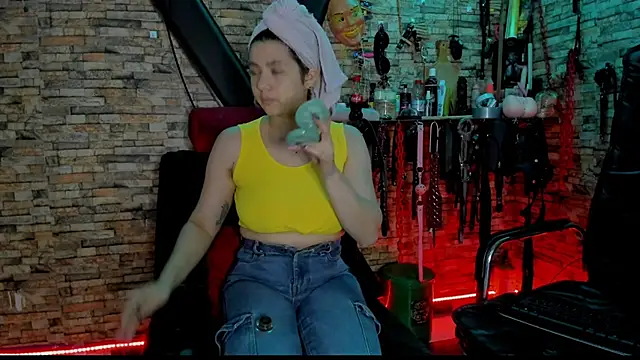 Liltildeman moon online show from November 2025 04:33:02 AM